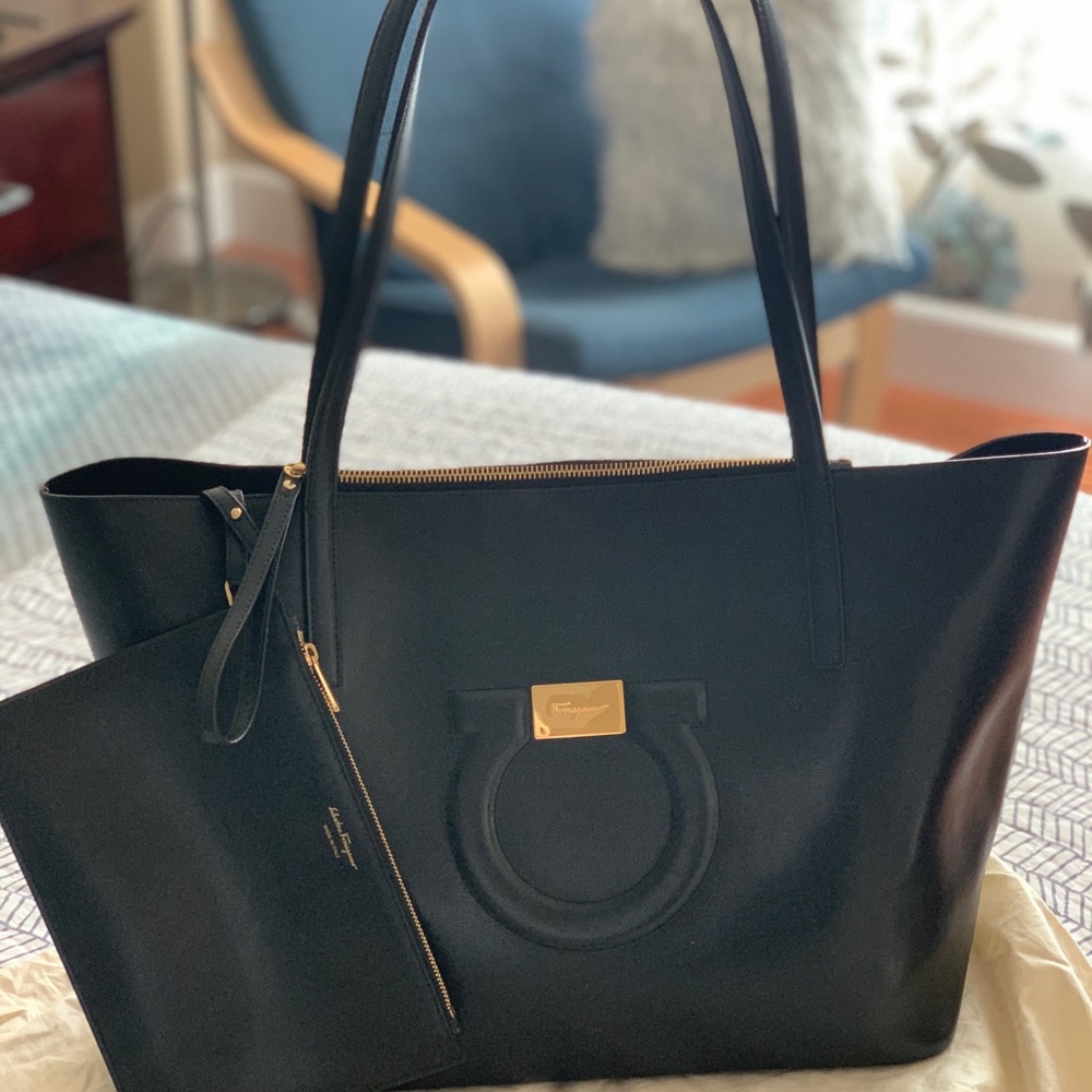 LIKE NEW :: Salvatore Ferragamo Gancini tote bag